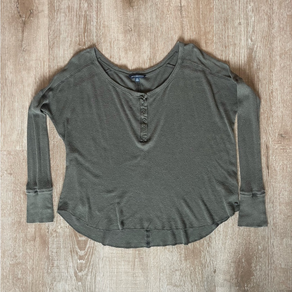 Y2K American Eagle Olive Green Women's Long Sleeve form fitting Henley size M